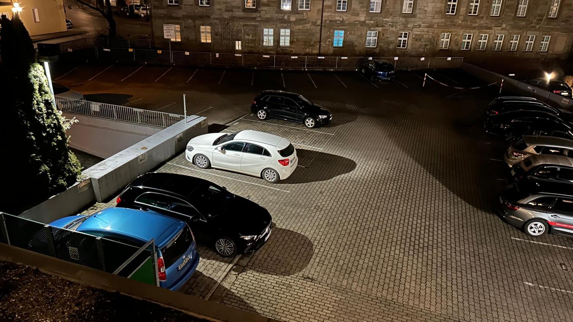 Gemuetliches Helles Apartment Mit Balkon Und Parkplatz Vor Der Tuer Im Zentrum Von Bayreuth Exteriör bild